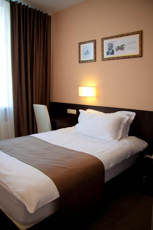 Hotel Schiller Kamjanske Zimmer foto