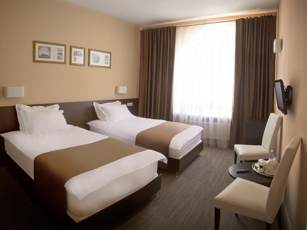 Hotel Schiller Kamjanske Zimmer foto